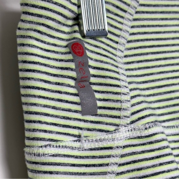 Zella Live In Streamline' Capris Leggings Small Micro Stripe - Picture 10 of 11